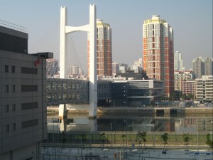 the lok ma chau - huanggang border crossing, with the bridge linkinh HK and Shenzhen